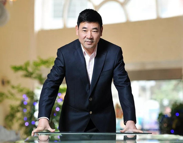 【脱贫攻坚·PP电子游戏在行动】海岳尚可倾 口诺终不移 ——杭州PP电子游戏集团、贵州天都房地产公司董事长胡晨风扶贫纪实